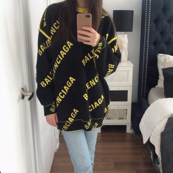 Balenciaga Reversible Sweater Unisex - Picture 2 of 5